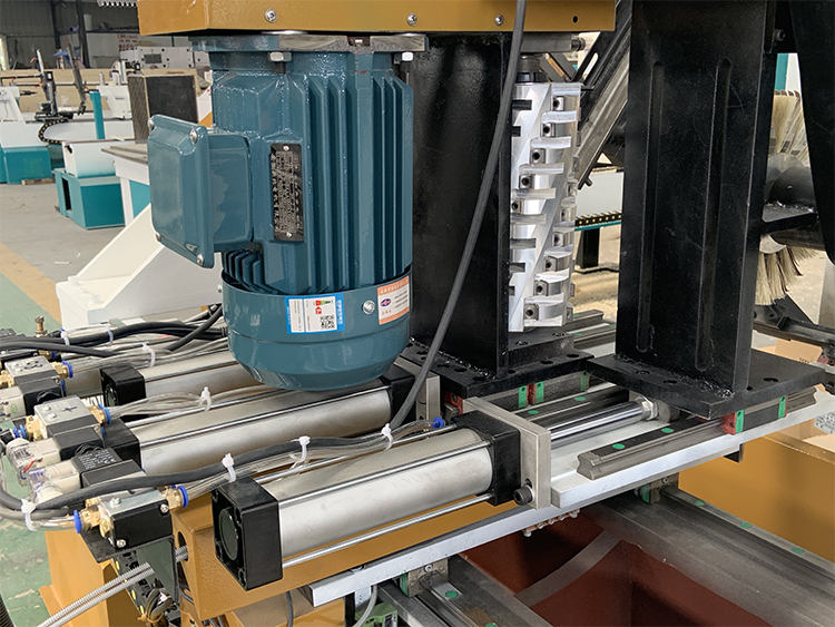 ATC woodworking lathe