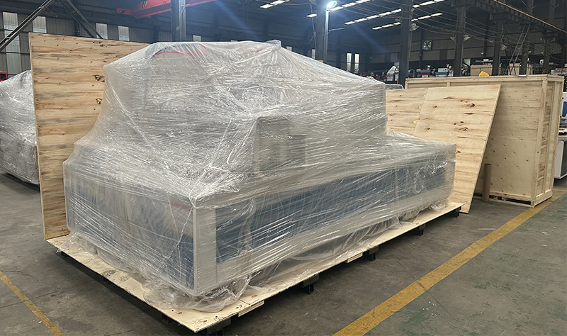 fiber laser cutting machine 6kw packing