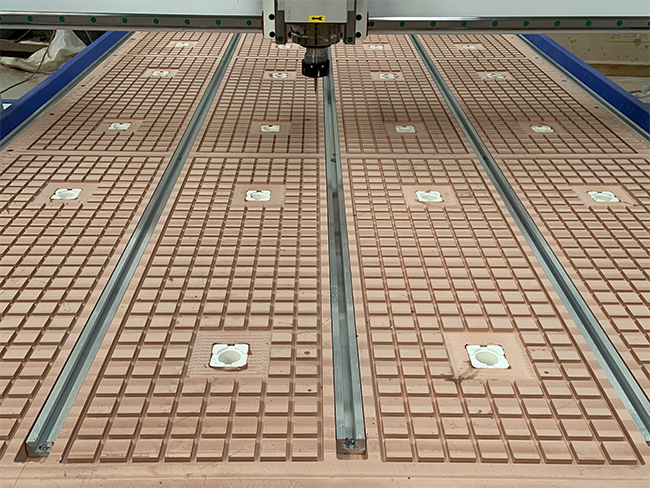 Vacuum table T-slot