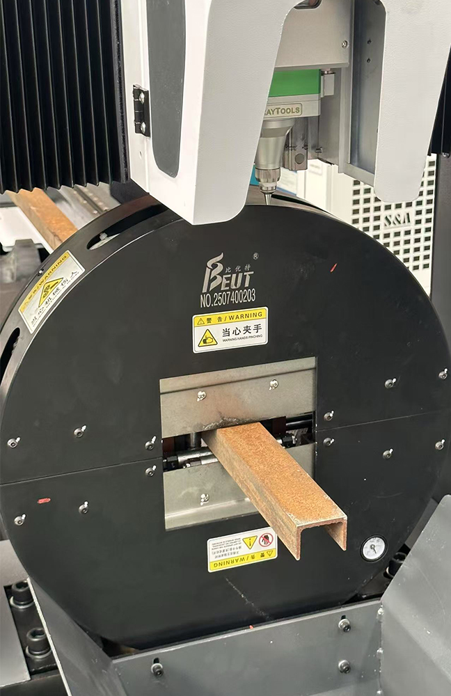 fiber laser pipe chuck 1