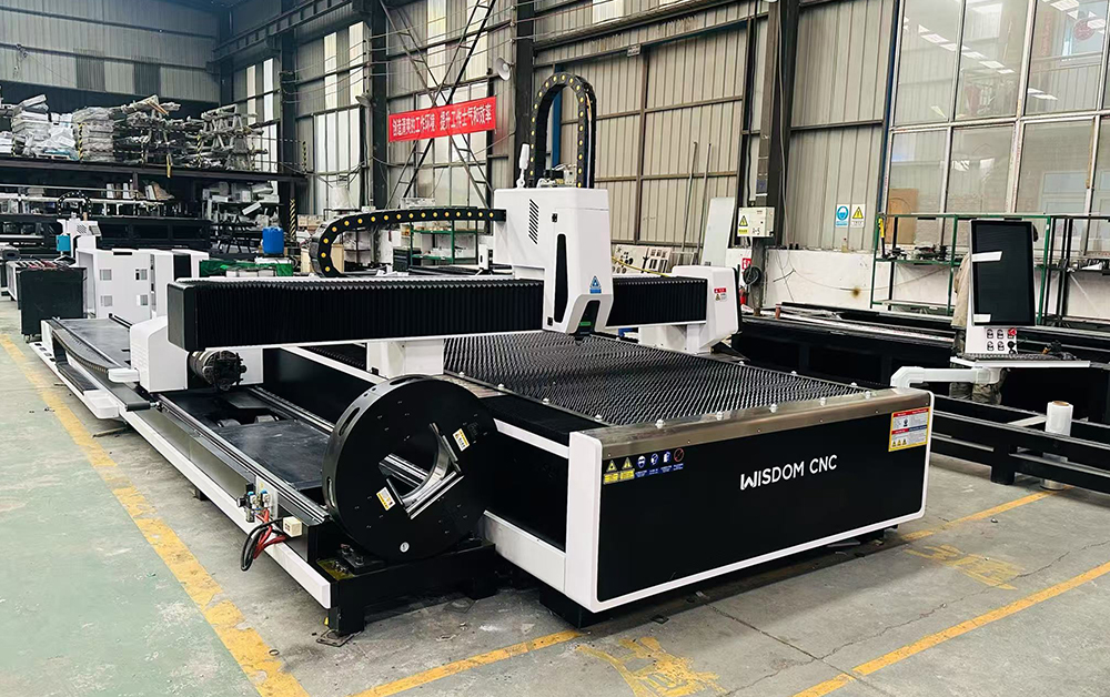 3kw Sheet Metal And Tube Fiber Laser Cutting Machine Delivery