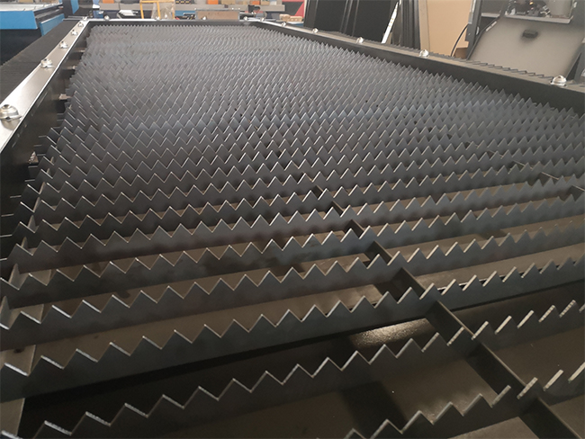 plasma cutting machine table