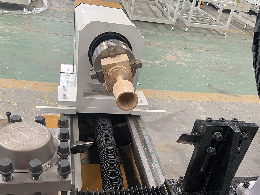 wood lathe Rotary chuck