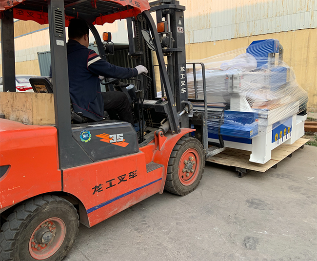 WS-R1325 wood cnc router with rotary 1