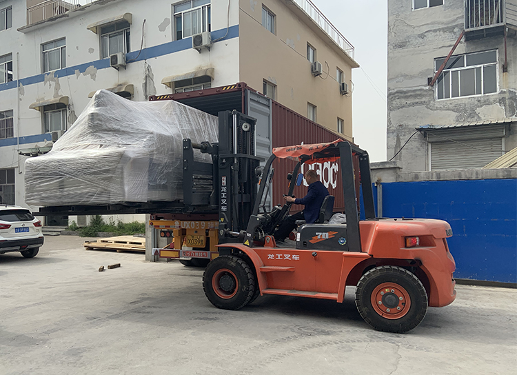 fiber laser cutting machine delivery