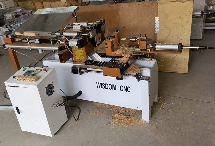 auto feeding mini lathe