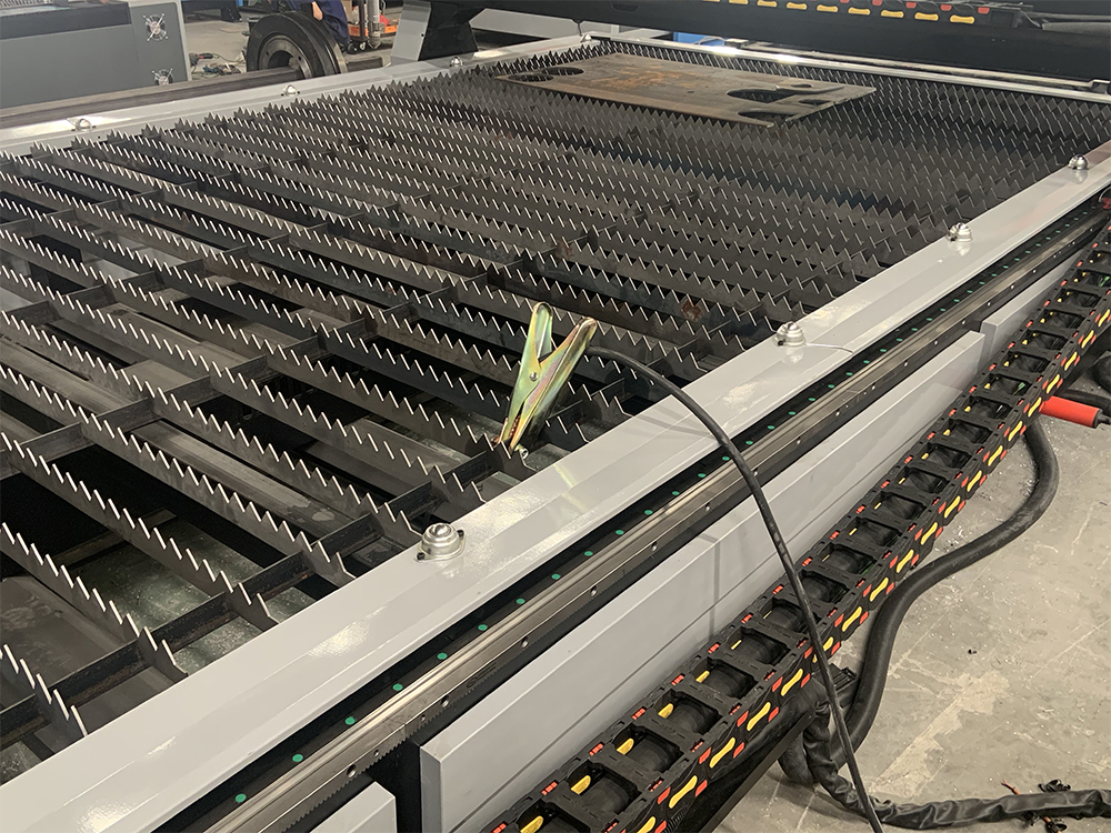 plasma cutting machine table