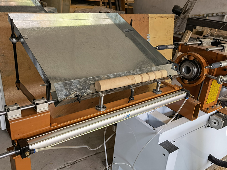 auto feeding mini wood lathe